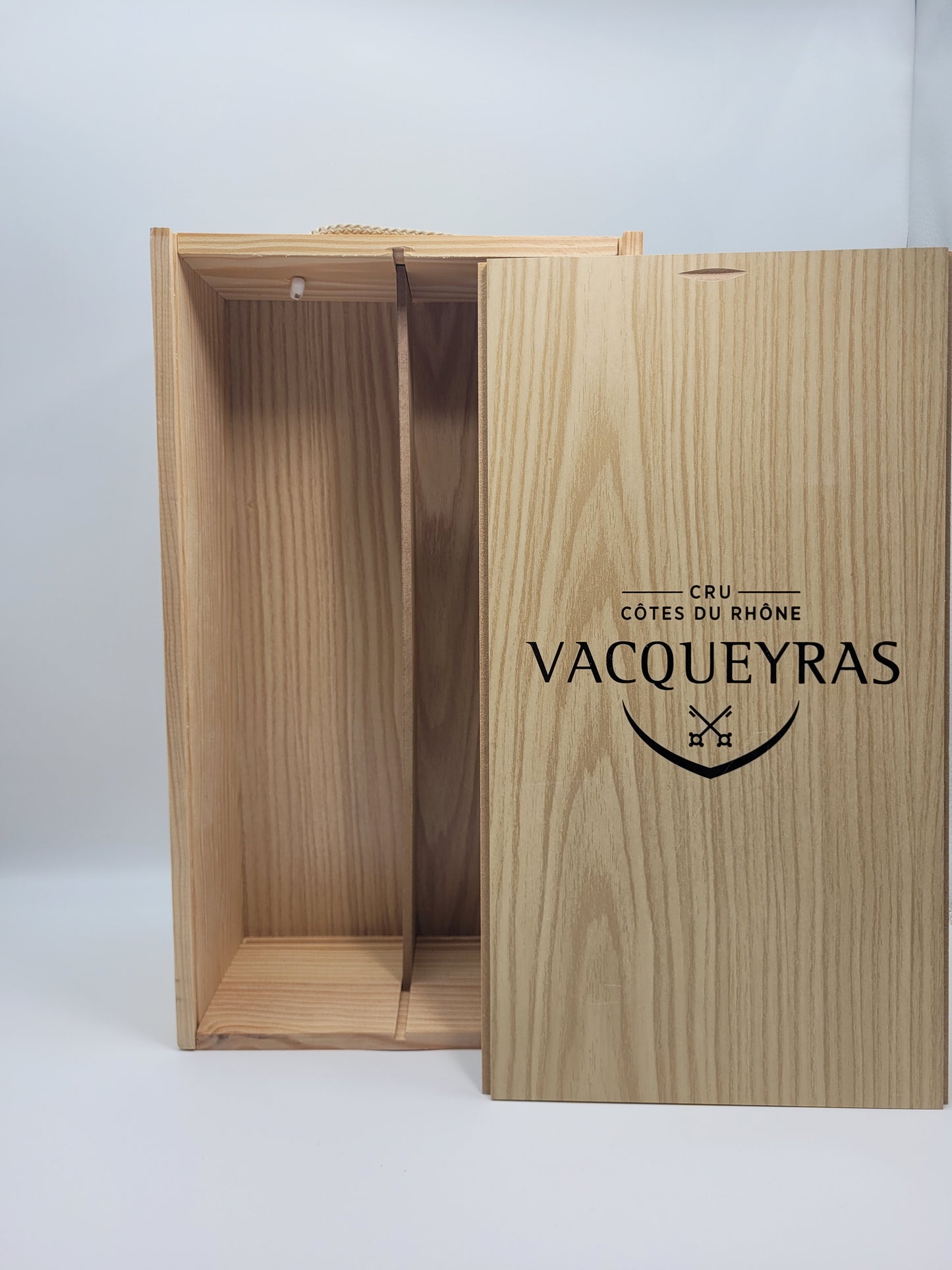 Wooden box for 2 bottles